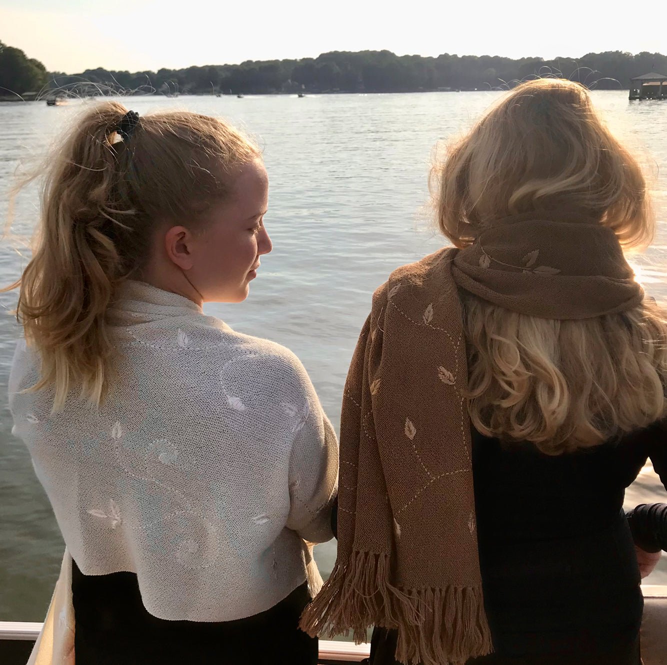 Warm Accents - Lanart Alpaca