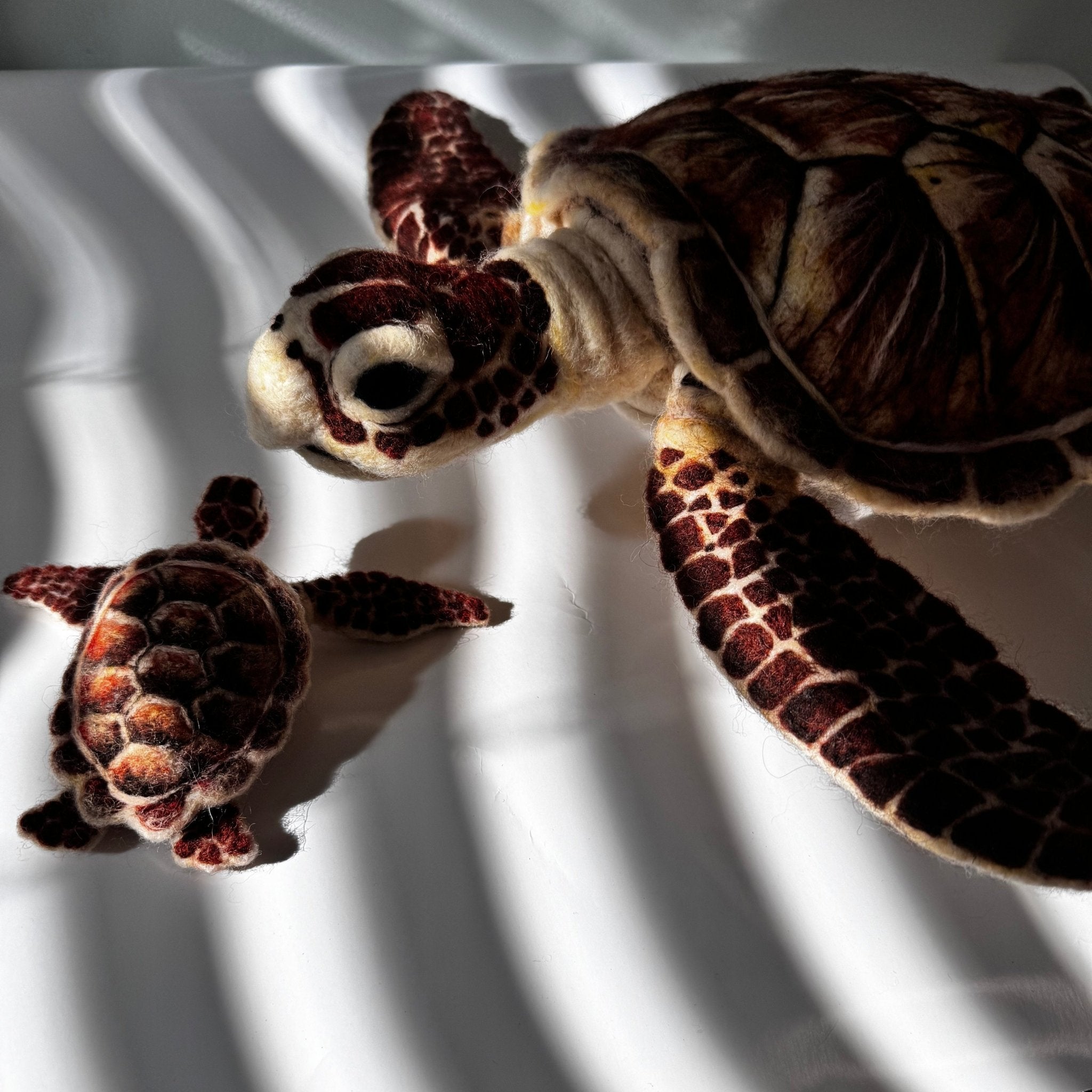 Grand Loggerhead Turtle Showpiece - Lanart Alpaca