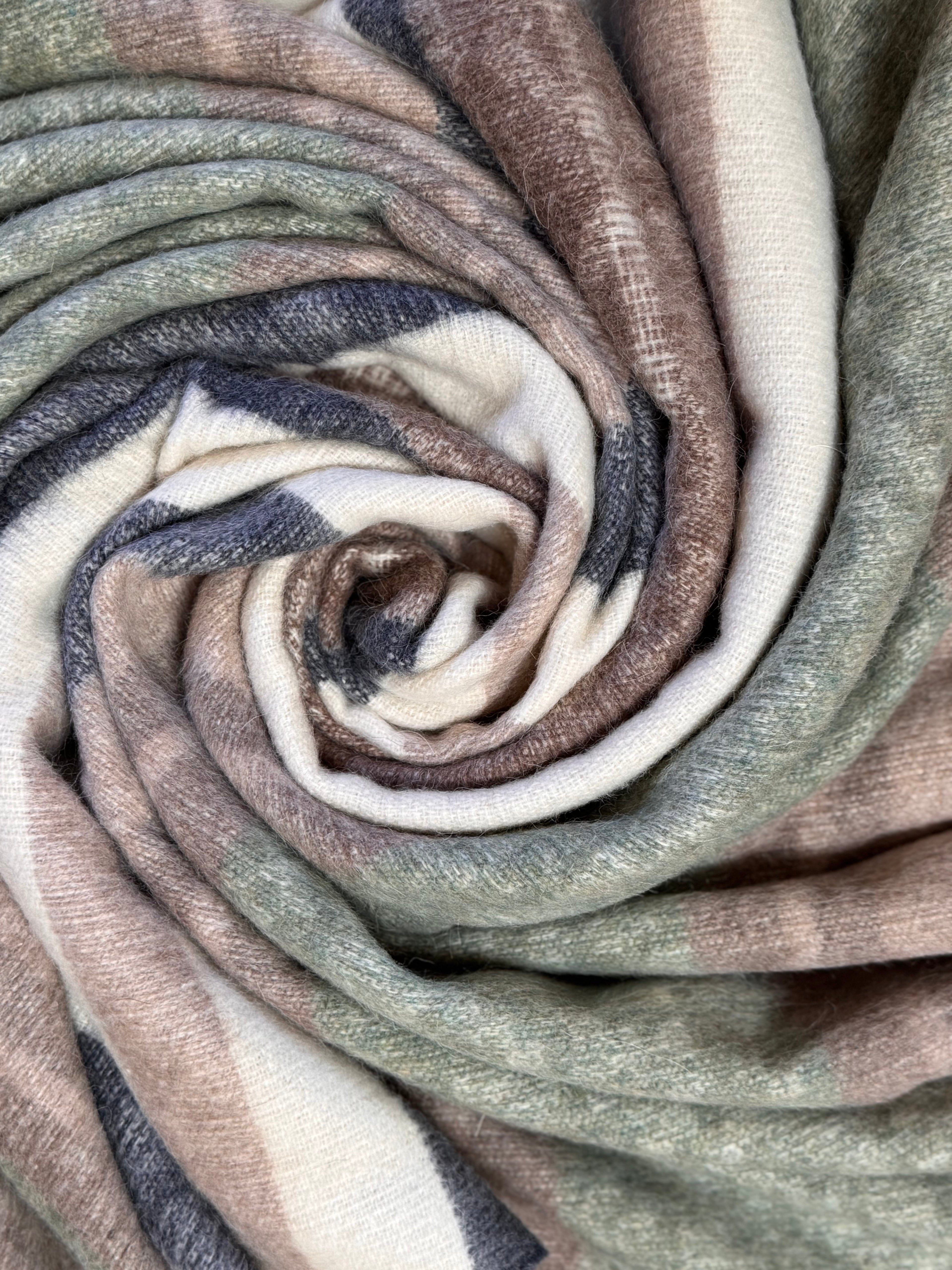 Cherokee Throw - Parsley
