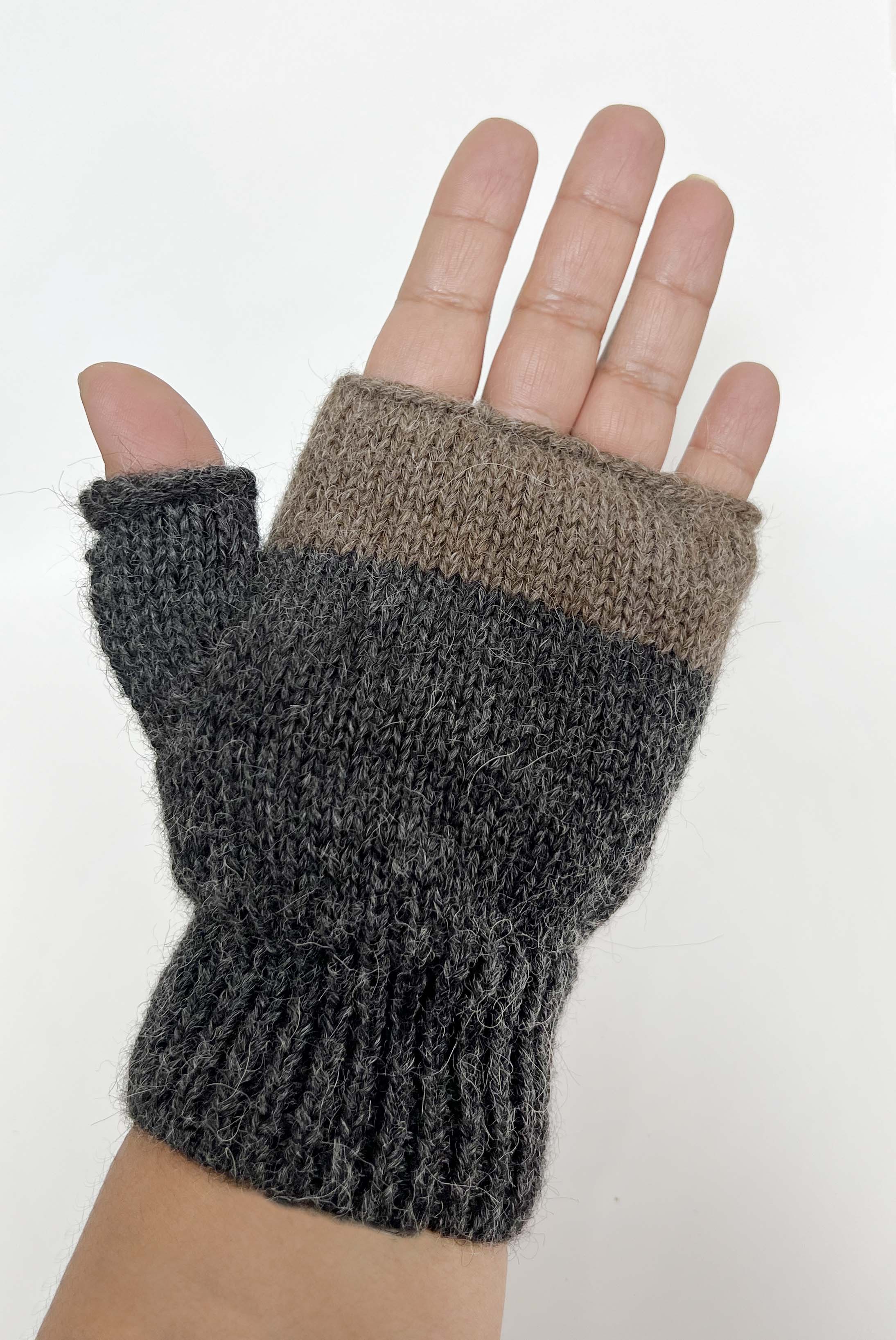 The Meridian Hybrid Gloves-Charcoal