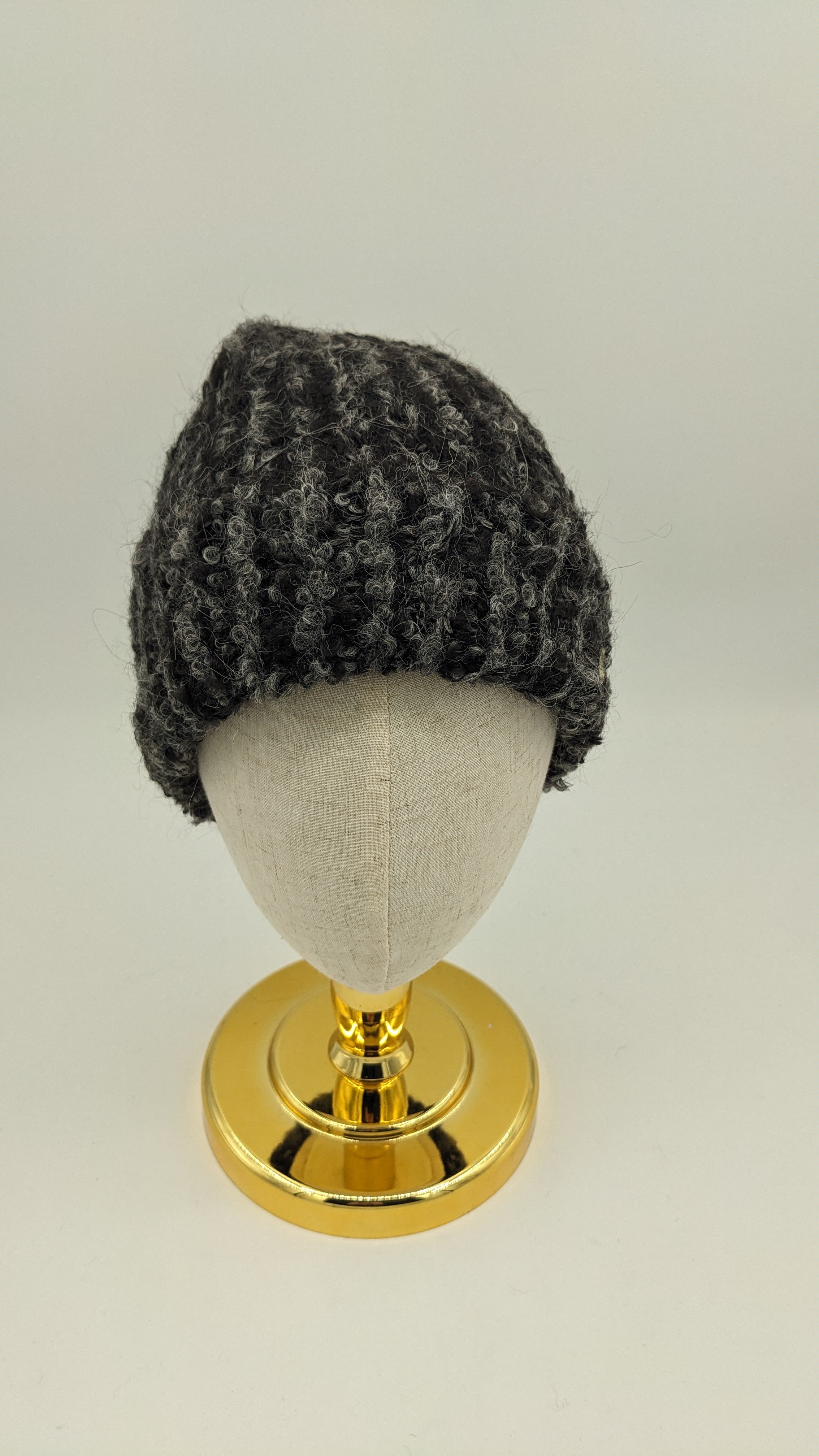 Boucle Beanie— Studio
