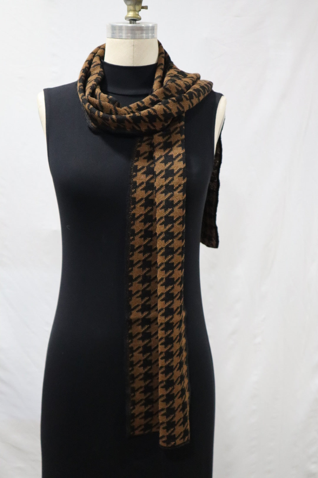 Classic Herringbone Scarf: Black and White