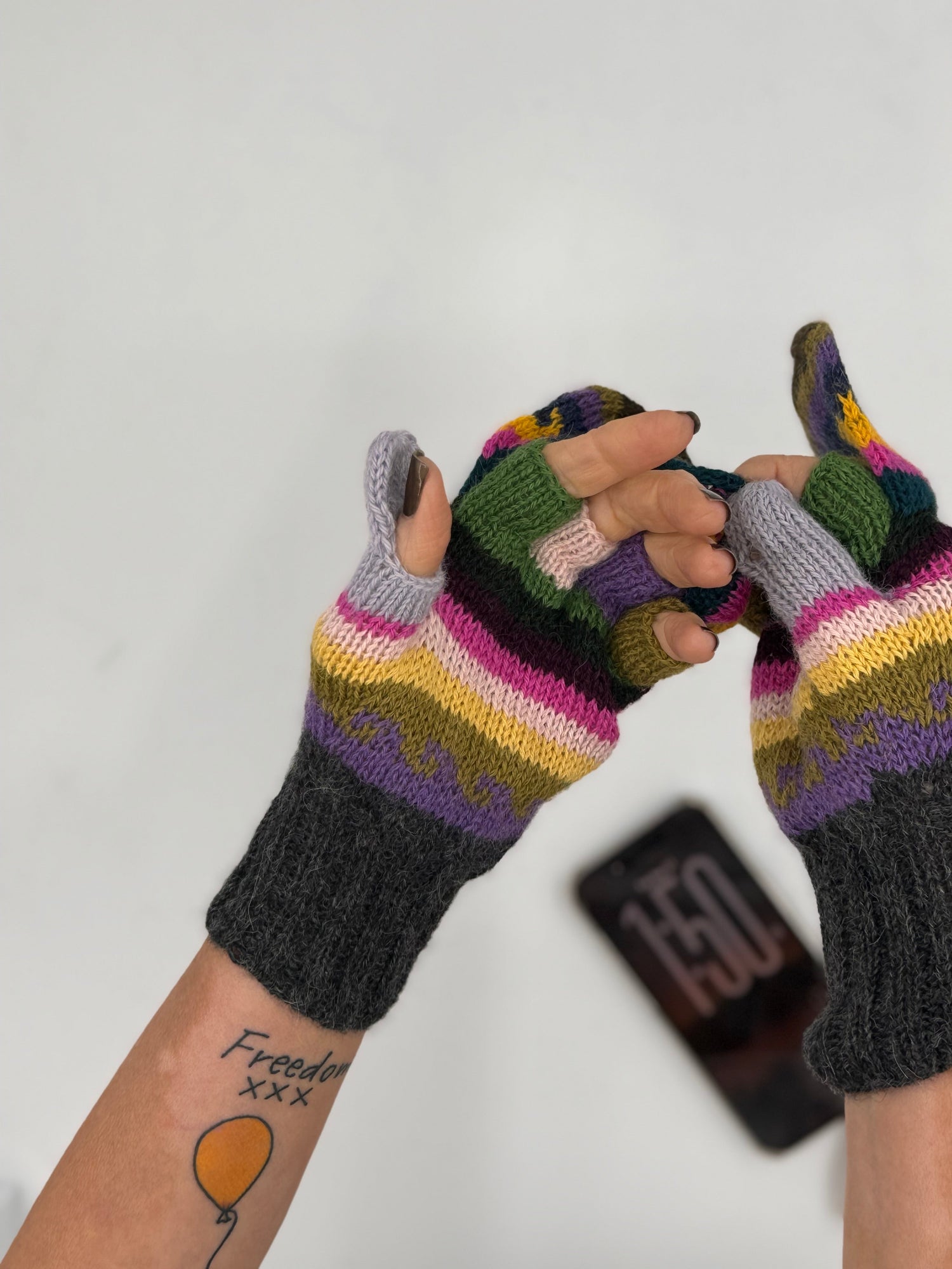 Fiesta Glittens - Two in One