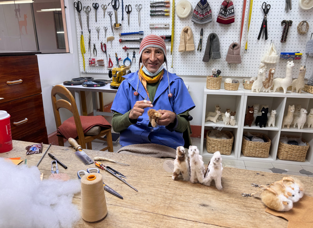 Mini Accoyo Alpaca: 4&quot; Tall