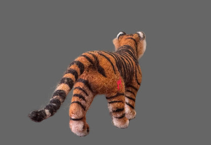 Grand Tiger Cub Showpiece