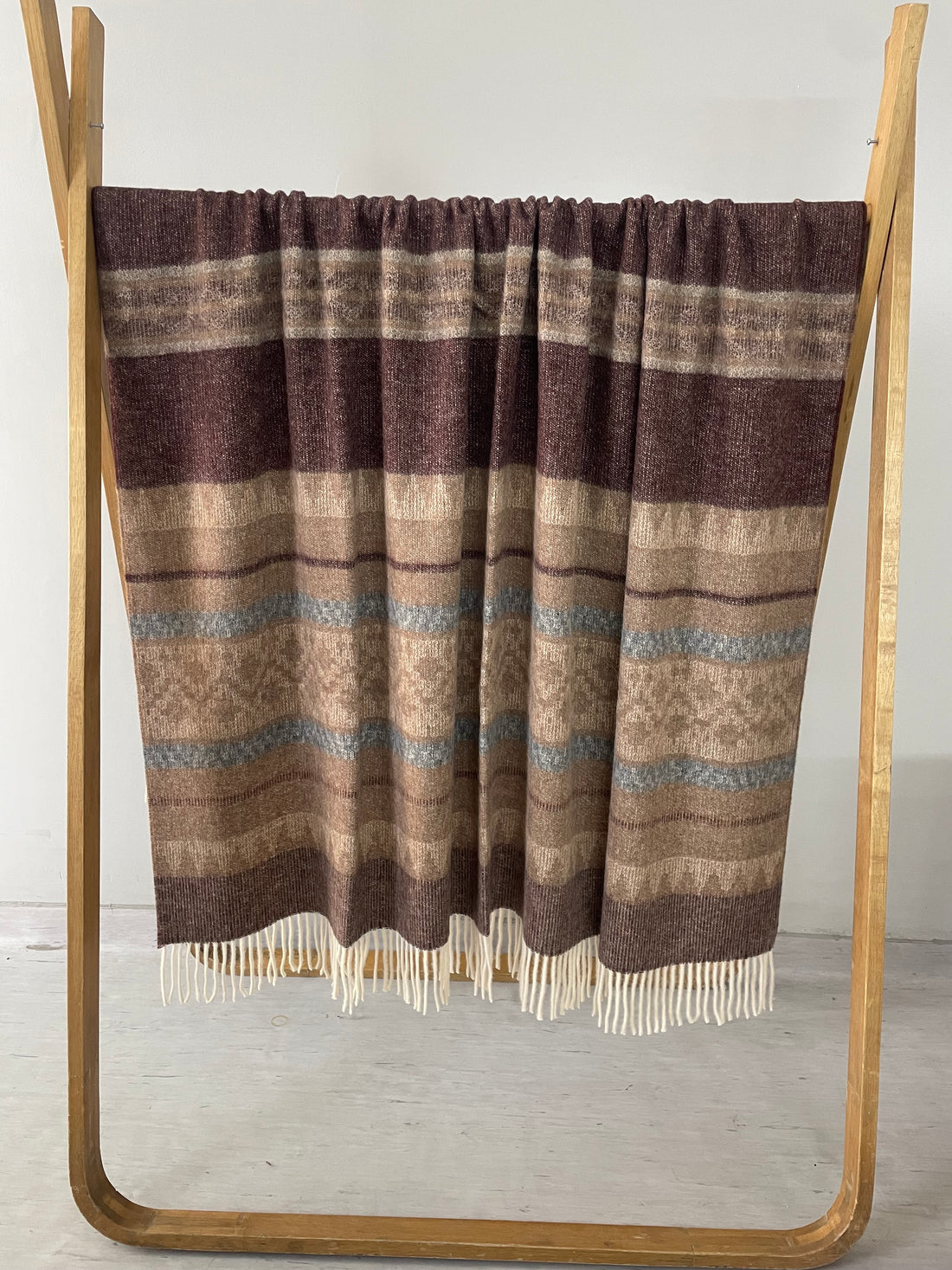 Cherokee Throw - Nutmeg