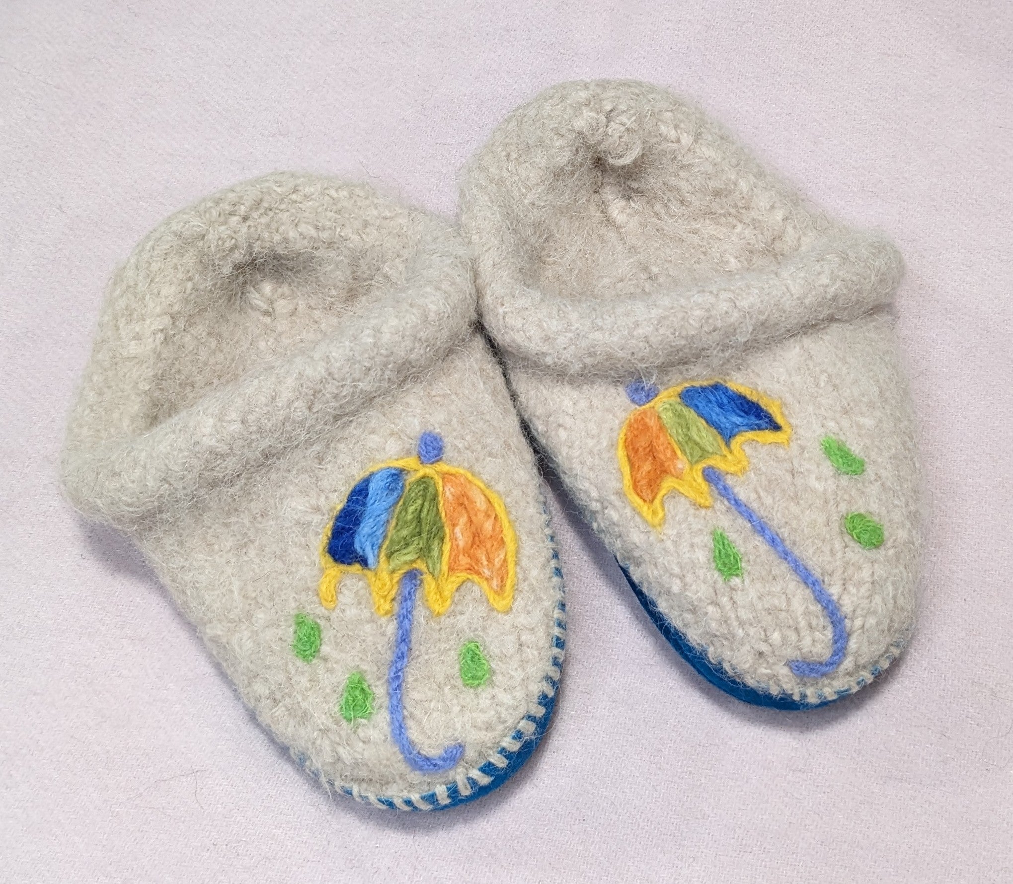 Slipper w/ Embroidery - umbrella