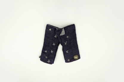 Suri Fingerless sleeve: SAMPLE