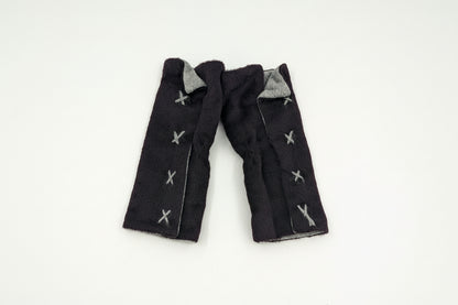 Suri Fingerless sleeve: SAMPLE